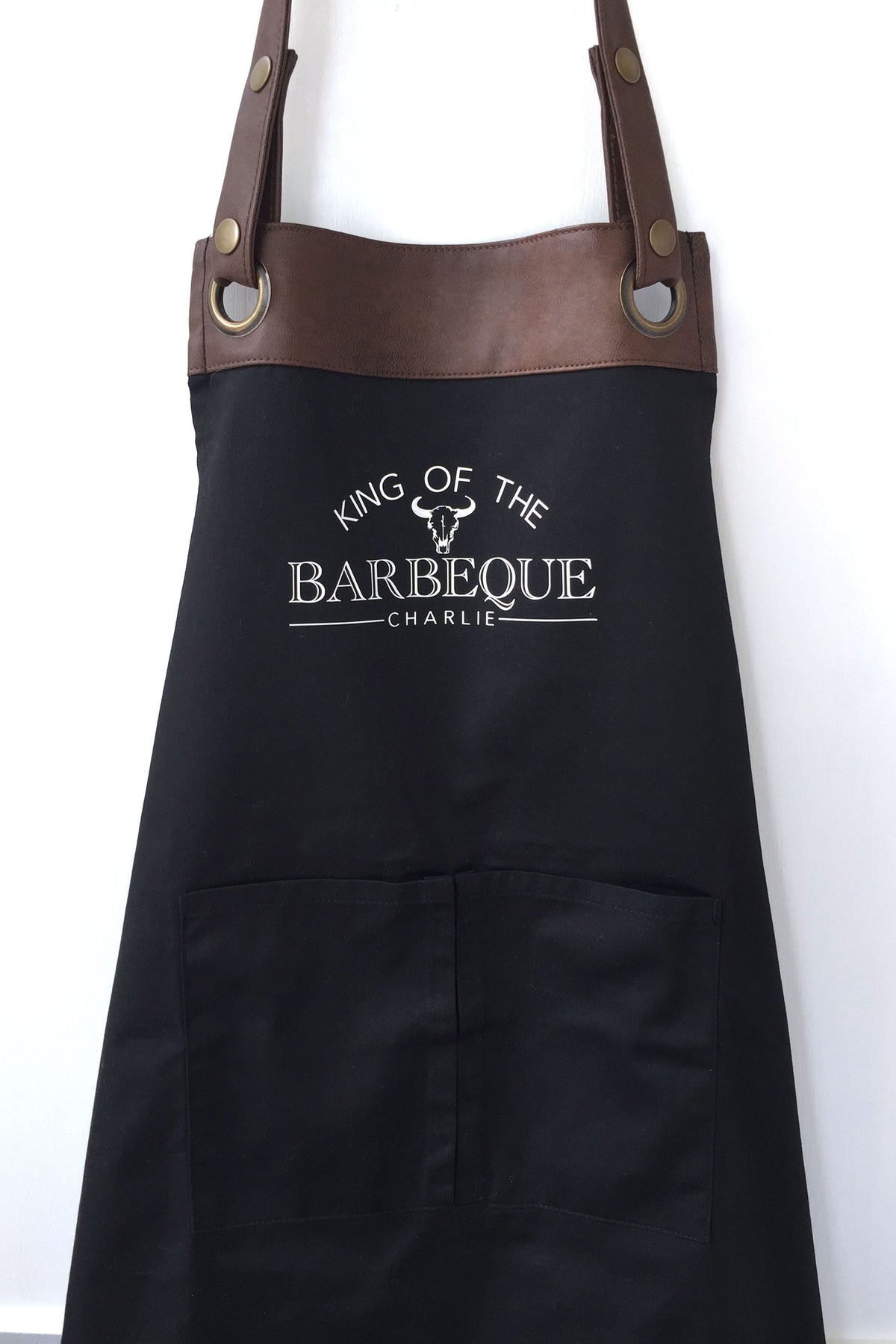 Personalised BBQ Apron, Gift for Dad, Husband, Grandad / Christmas / Birthday gift. Gifts for men. Barbeque, Barbecue UK -FREE Uk Postage