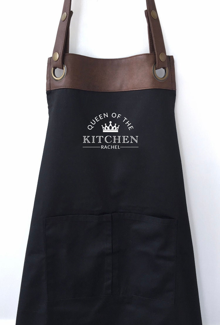 Premium Faux Leather Trim Queen Kitchen Apron with Pockets, Personalised Name - Wife, Girlfriend, Mum,Mothers Day, Gift UK - FREE Uk Postage