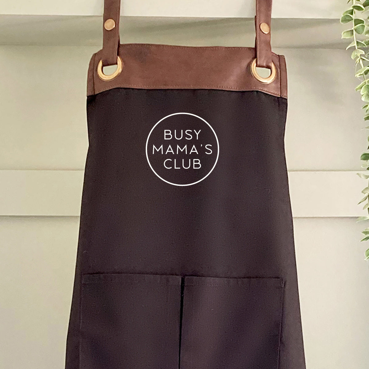 Premium Faux Leather Trim Busy Muma's Club Apron with Pockets, Personalised-Mum, Wife, Grandma,Mothers Day/Birthday gift UK-FREE Uk Postage