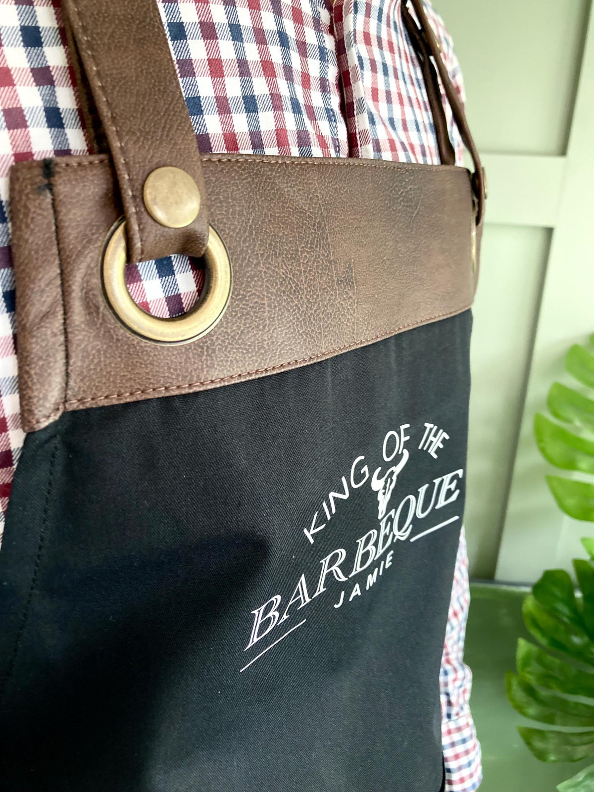 Personalised BBQ Apron, Gift for Dad, Husband, Grandad / Christmas / Birthday gift. Gifts for men. Barbeque, Barbecue UK -FREE Uk Postage