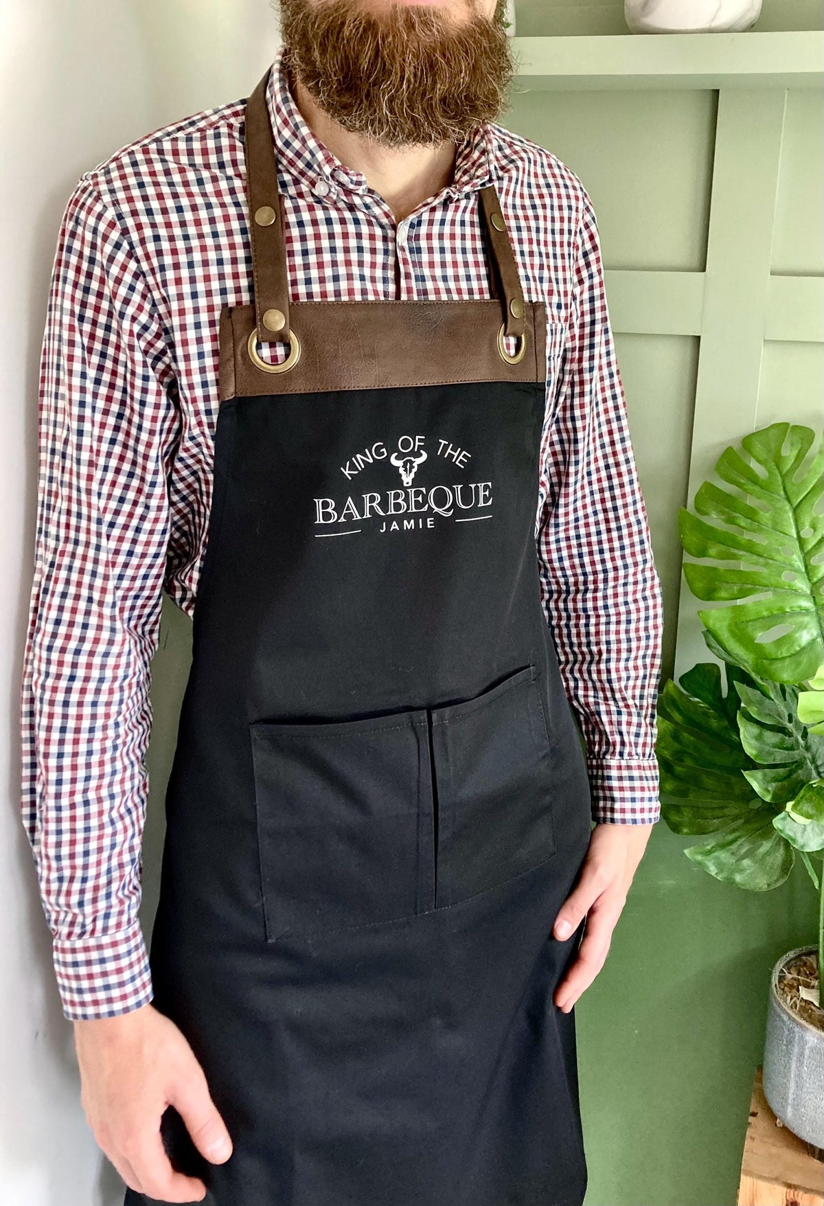 Premium Faux Leather Trim BBQ Apron with Pockets, Personalised Name - Dad, Husband, Grandad / Christmas /Birthday gift UK -FREE Uk Postage