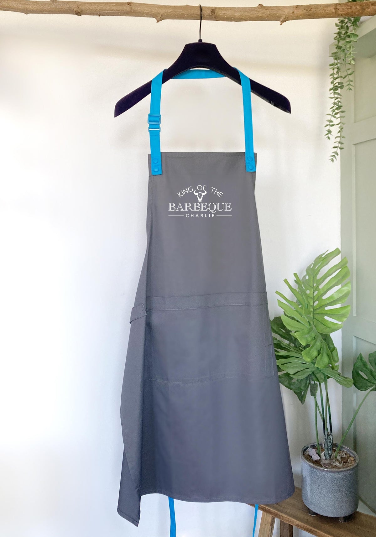 Personalised BBQ Apron with Pockets, Personalised Name - Dad, Husband, Grandad / Christmas /Birthday gift UK -FREE Uk Postage