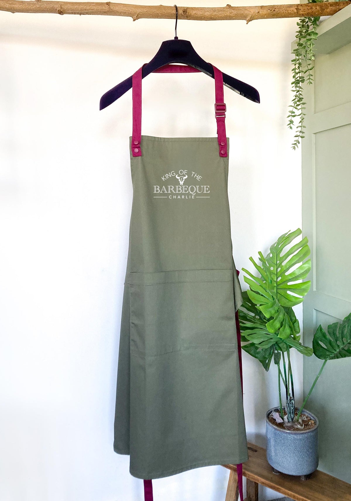 Personalised BBQ Apron with Pockets, Personalised Name - Dad, Husband, Grandad / Christmas /Birthday gift UK -FREE Uk Postage