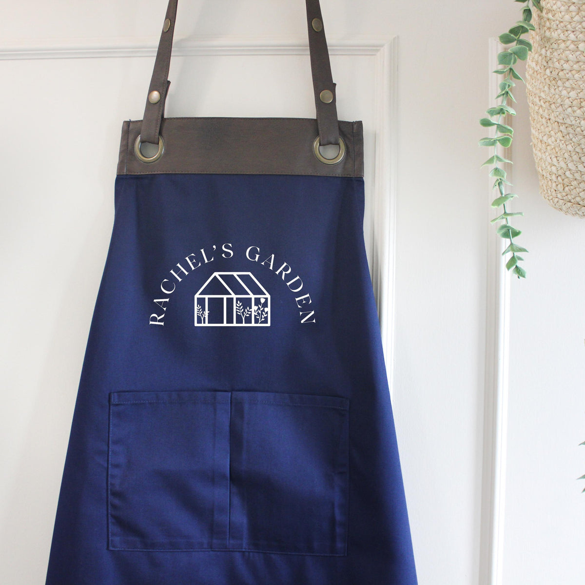 Personalised Gardening Apron, with Greenhouse design. Mother's Day, Birthday, Anniversary, Celebration gift. UK -FREE Uk Postage