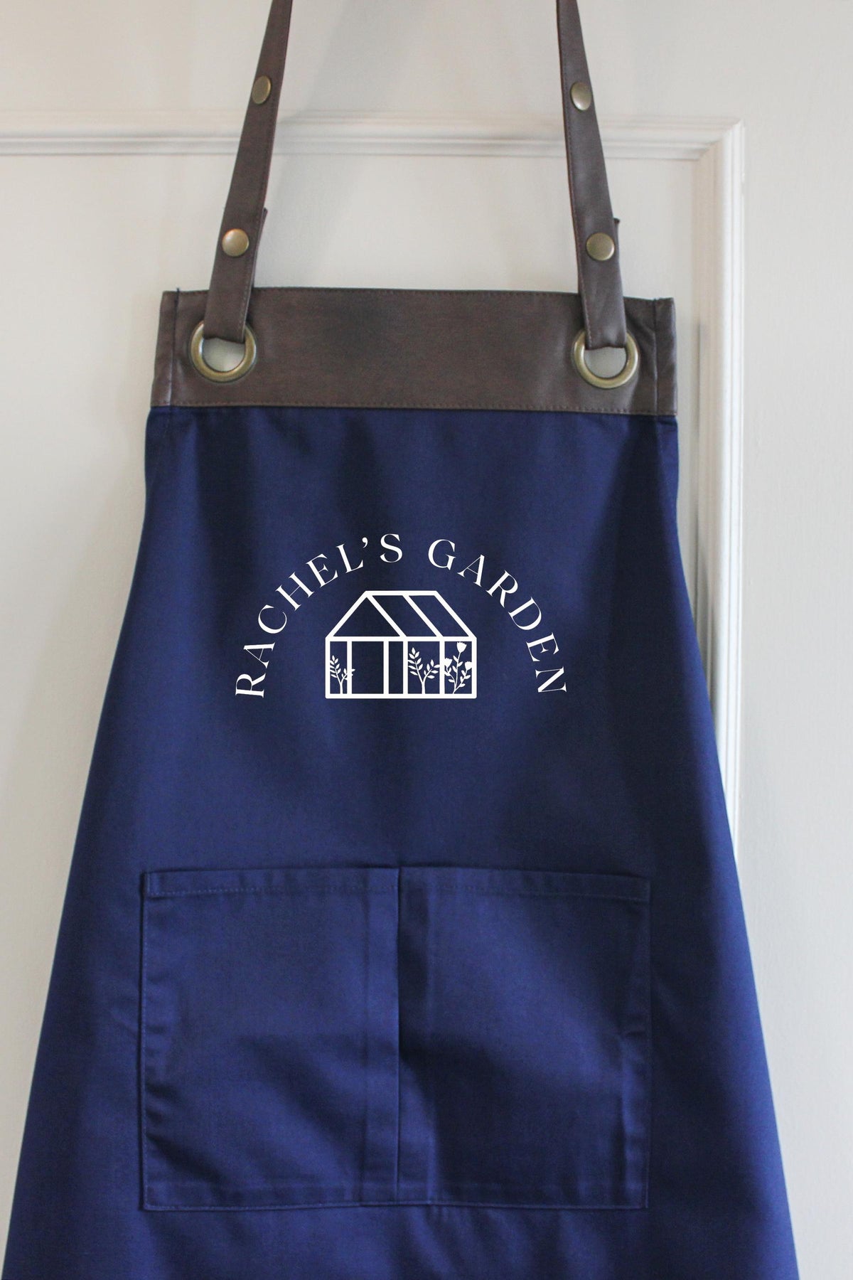Personalised Gardening Apron, with Greenhouse design. Mother's Day, Birthday, Anniversary, Celebration gift. UK -FREE Uk Postage