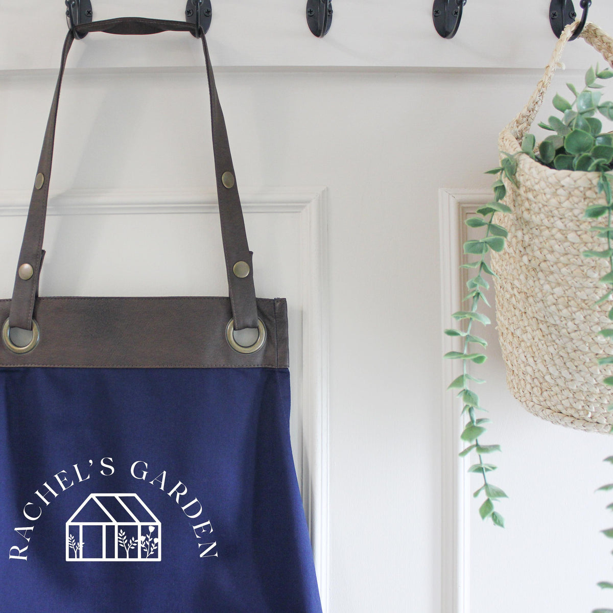 Personalised Gardening Apron, with Greenhouse design. Mother's Day, Birthday, Anniversary, Celebration gift. UK -FREE Uk Postage
