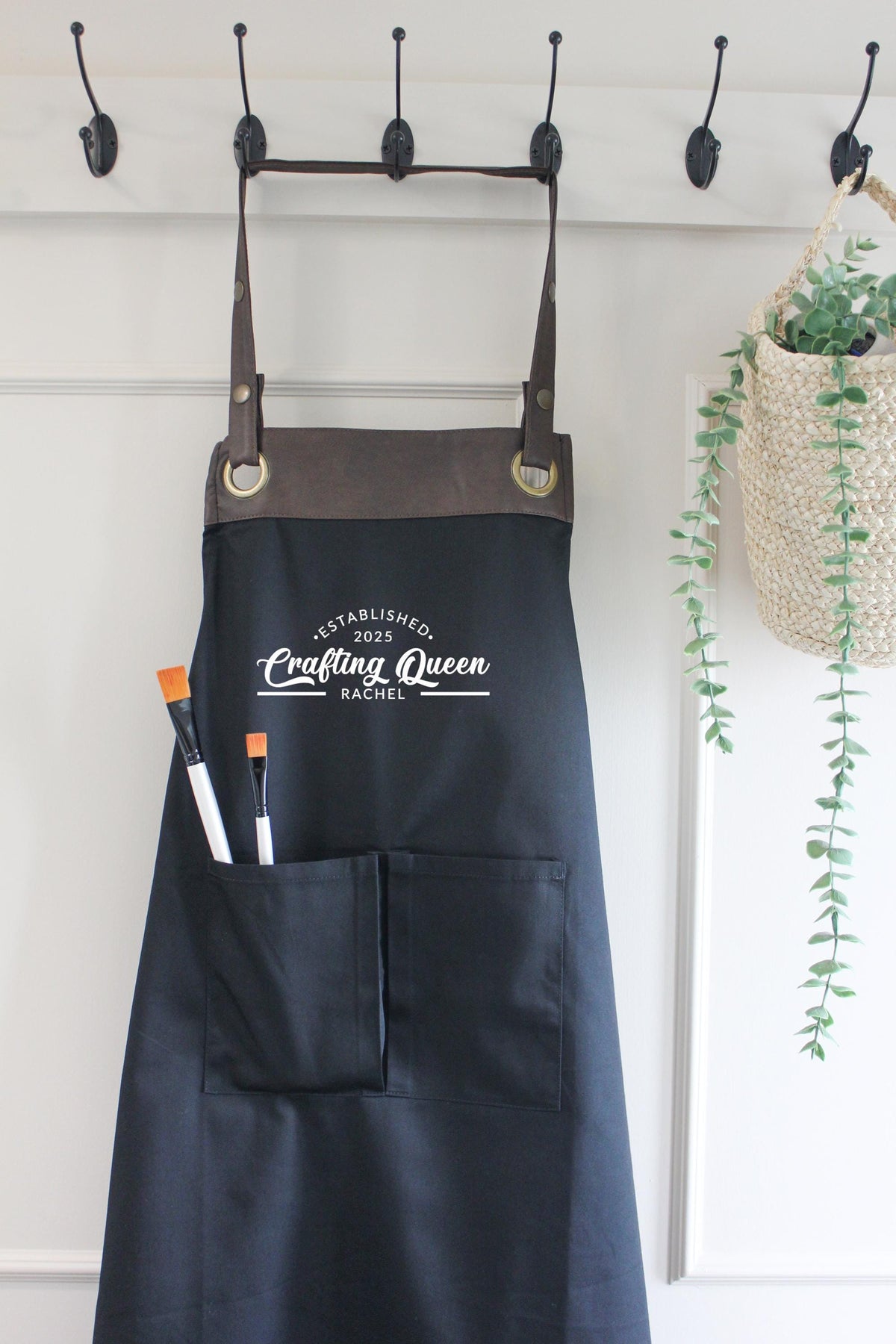 Crafting Queen Apron with Pockets, Mothers day gift 2025 Birthday gift UK -FREE Uk Postage